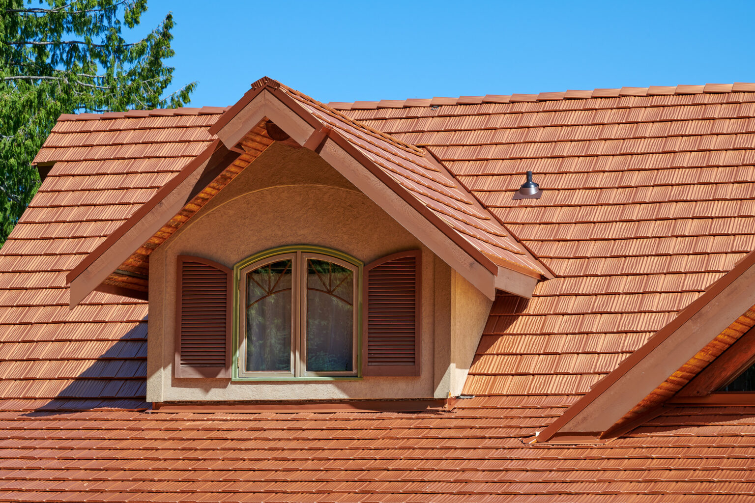 WAEV20038 Bellingham, WA 98229 Interlock Metal Roofing Copper Penny