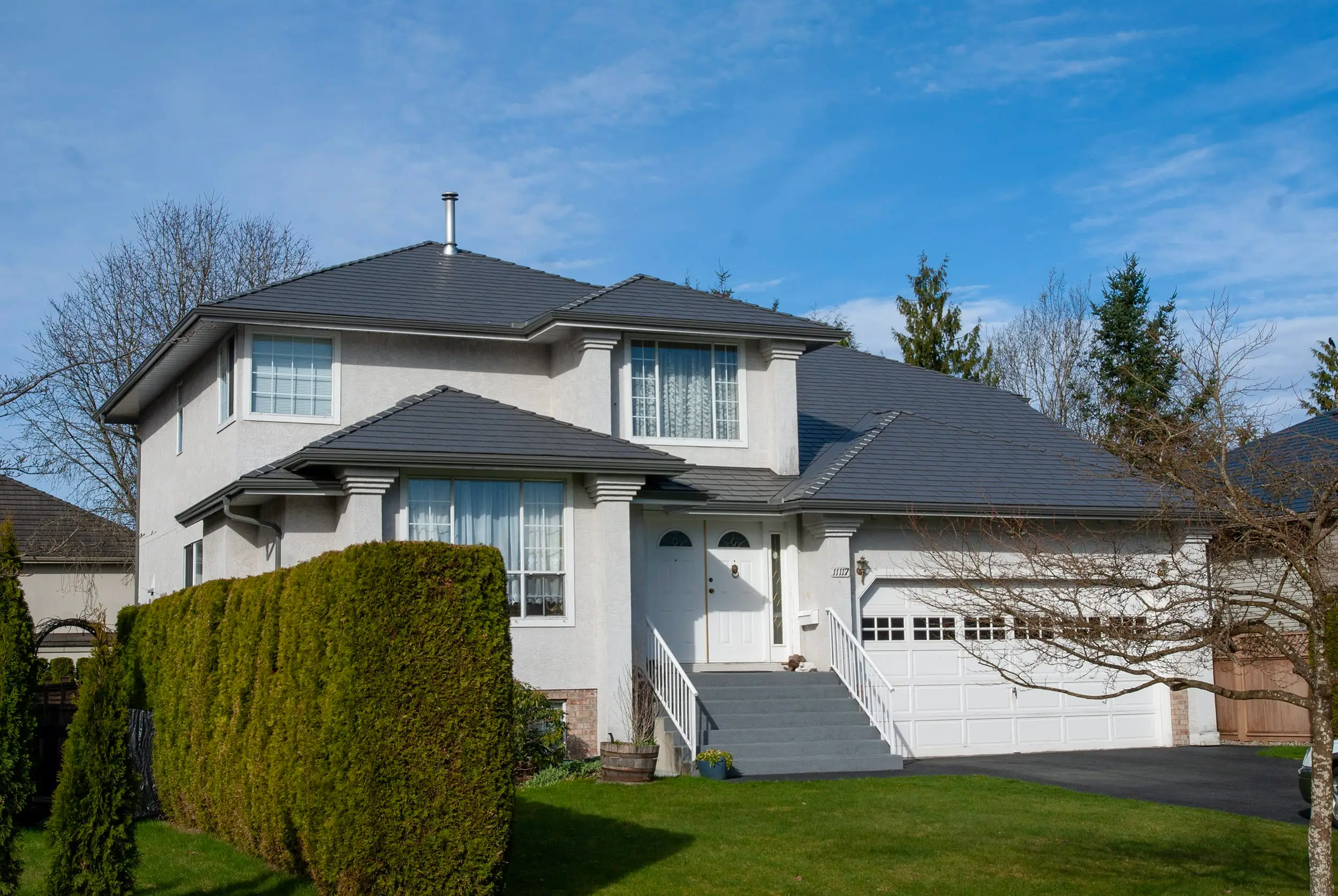 Bcgv14031 Surrey, Bc V4N1H7 Interlock Metal Roofing Musket Grey Aluminum Slate Roof