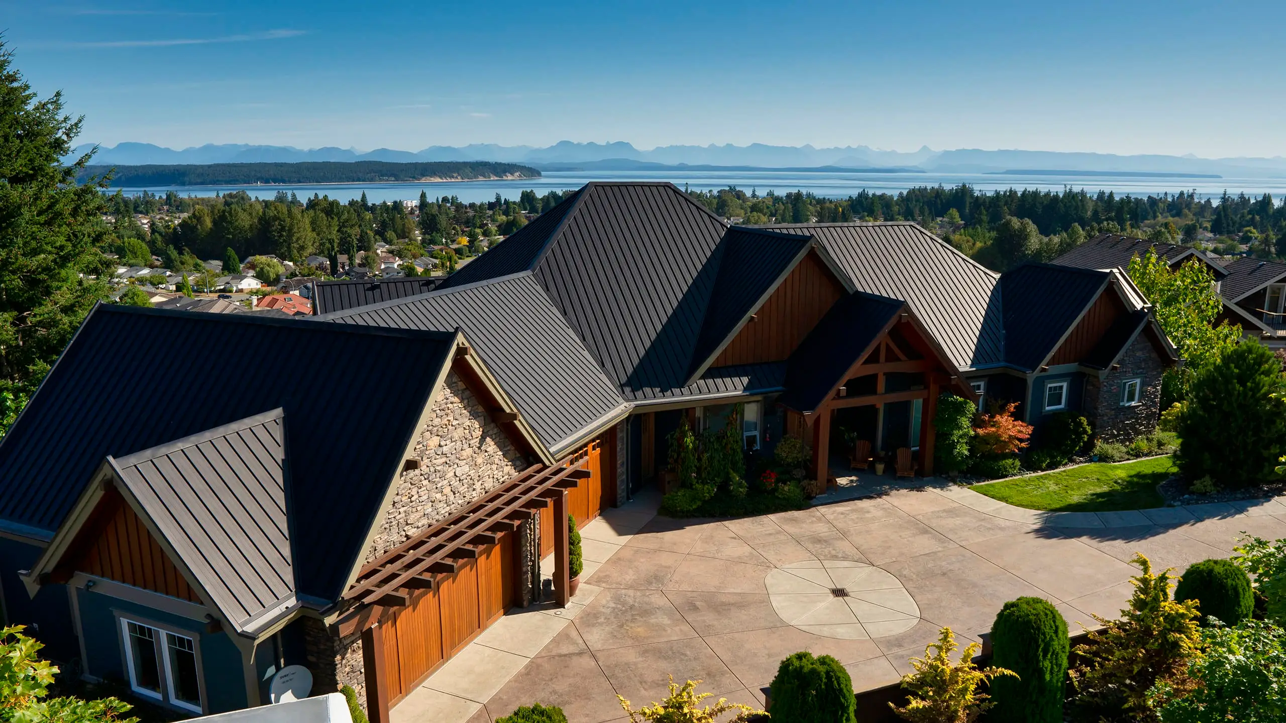 Bcvi09005 Campbell River, Bc V9H1V9 Interlock Metal Roofing Black Standing Seam Roof Ocean