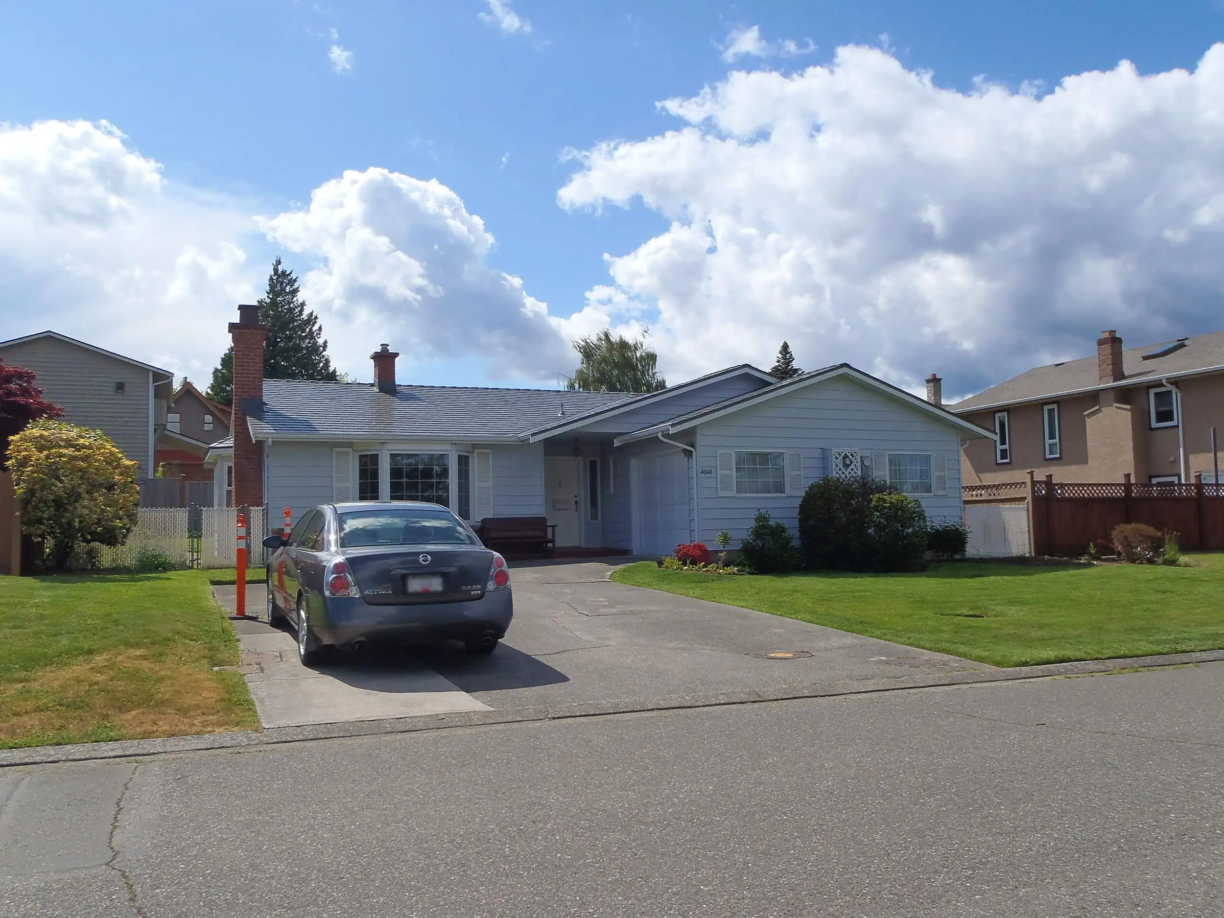 Bcvi20004 Victoria Bc V8Z6T1 Interlock Metal Roofing Musket Grey Aluminum Slate Roof Rancher