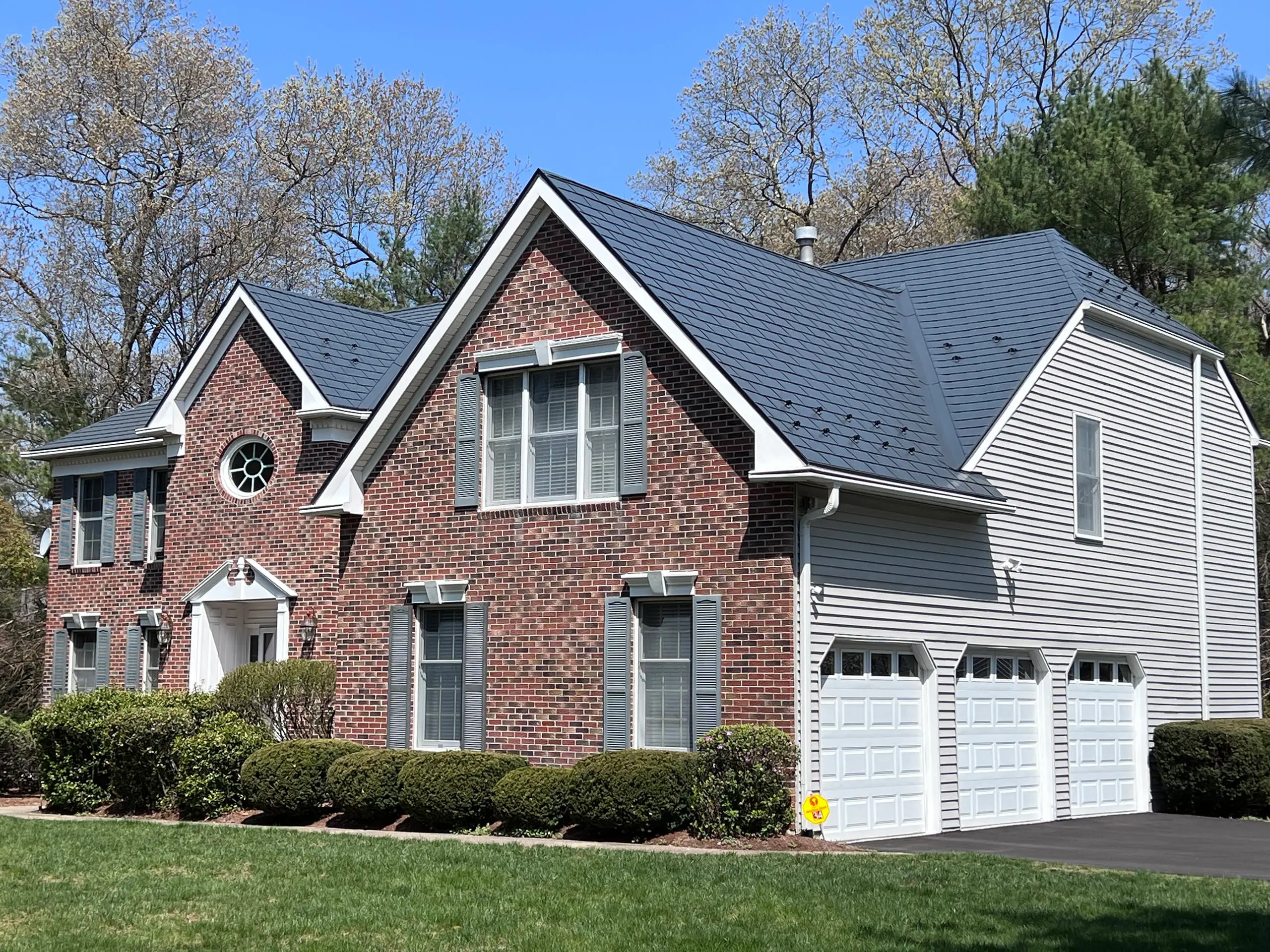 Mane18002 Sharon, Ma 02067 Interlock Metal Roofing Deep Charcoal Aluminum Slate Roof Garage