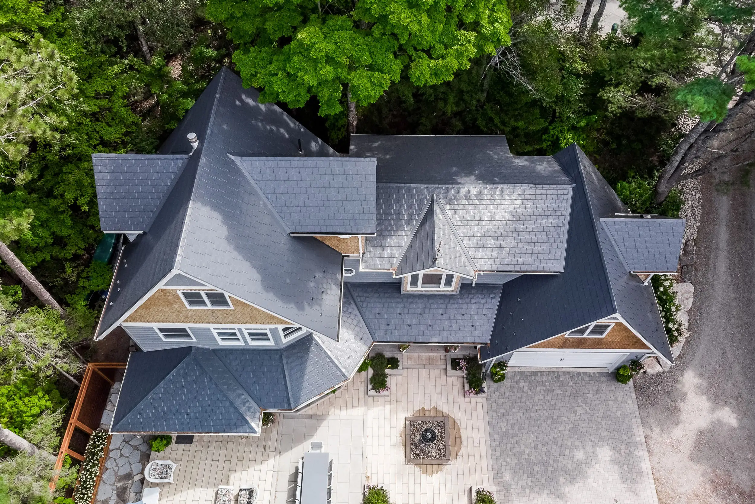 Onms17144 Algonquin Highlands On K0M1J2 Interlock Metal Roofing Deep Charcoal Aluminum Slate Roof Aerial