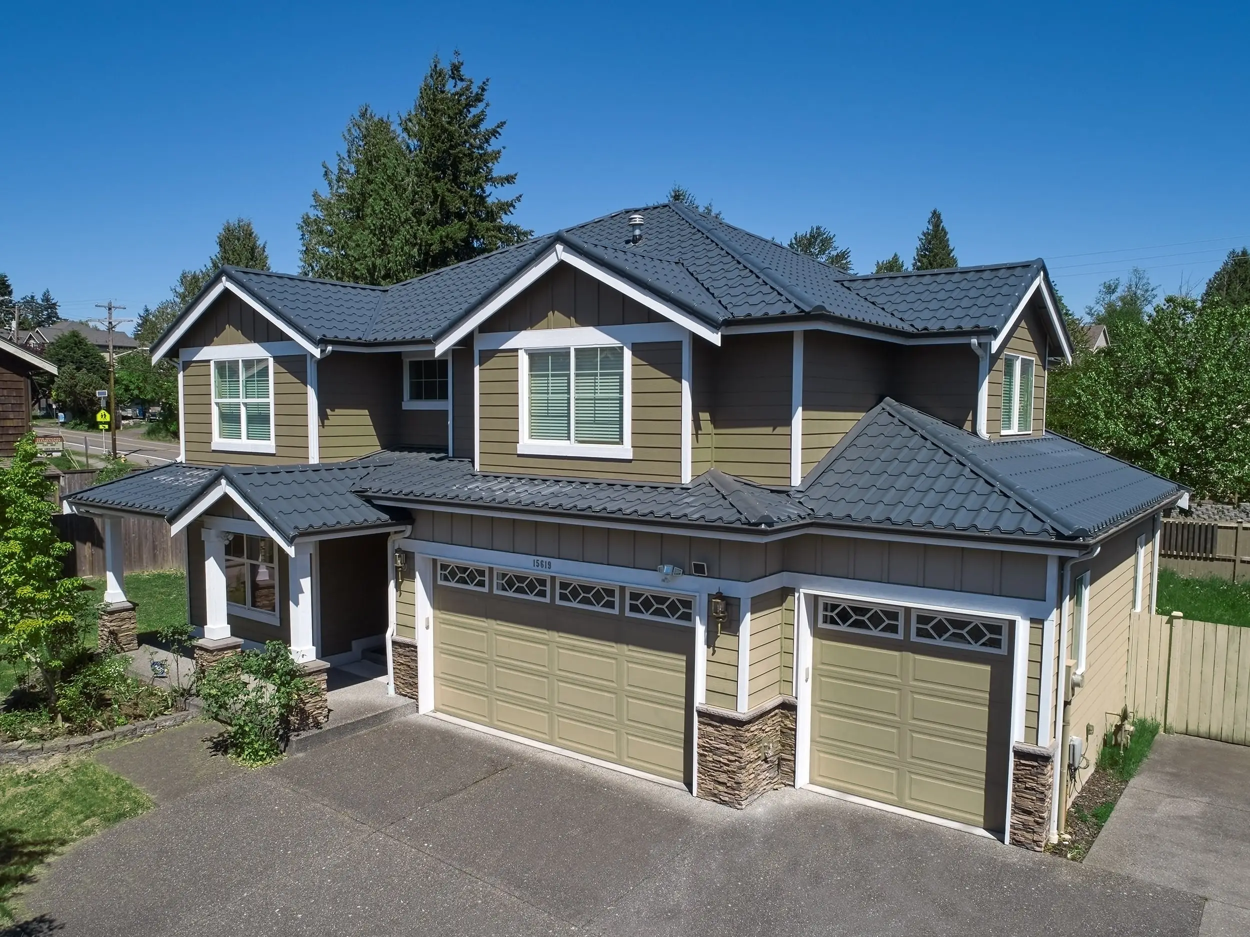 Lynnwood, Wa 98087 Interlock Metal Roofing Deep Charcoal Mediterranean Tile Roof Aerial