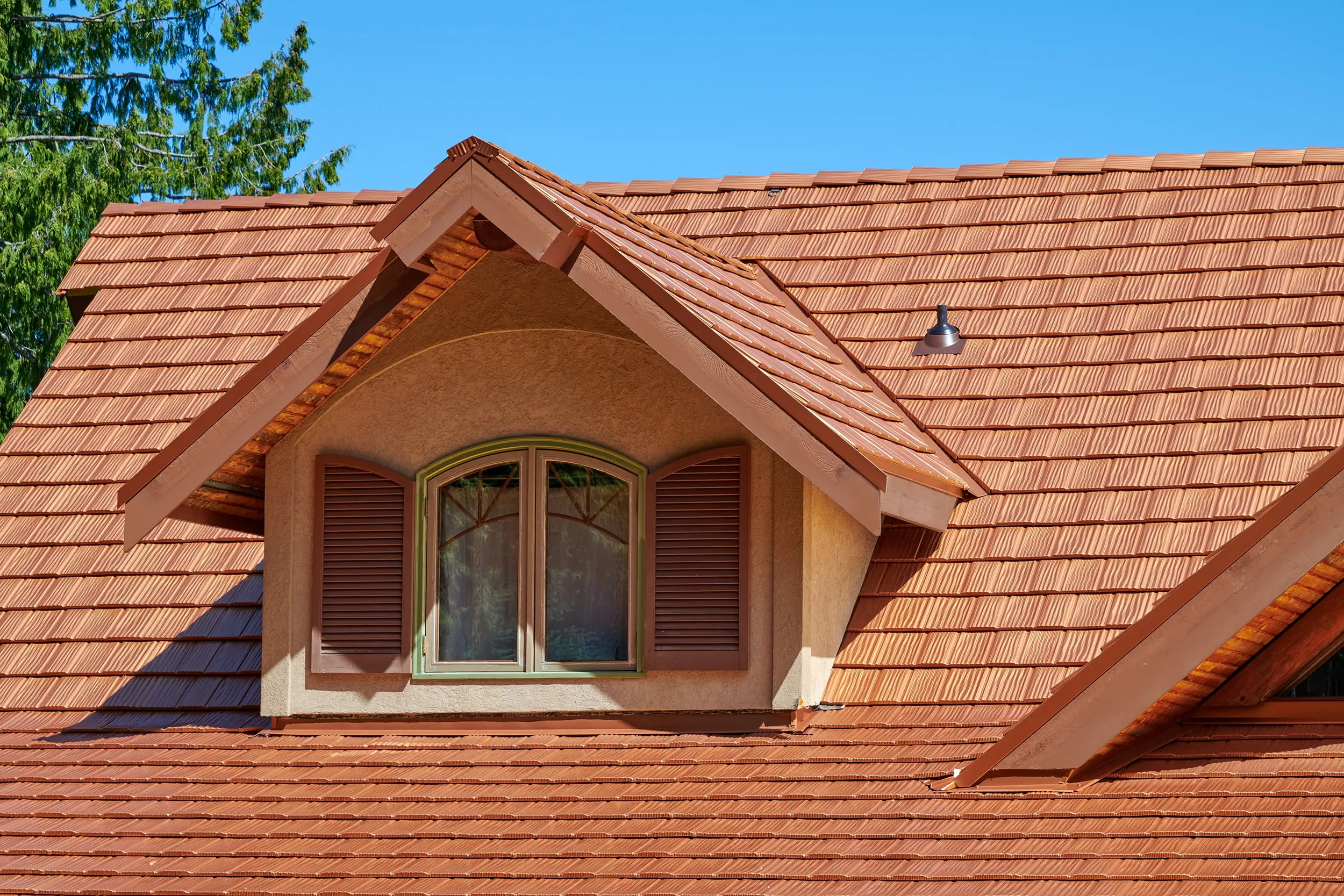 Bellingham, Wa 98229 Interlock Metal Roofing Copper Penny Aluminum Shake Roof Dormer