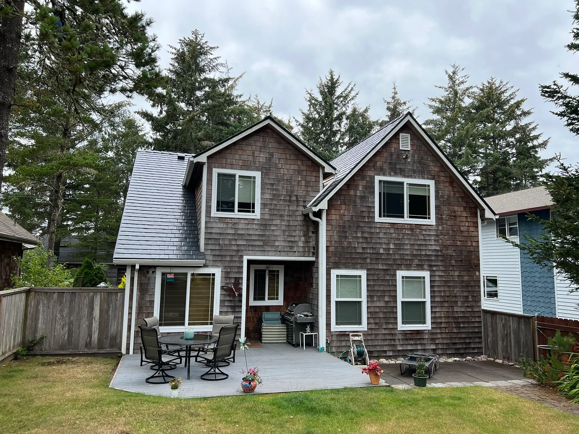 Waor21029 Manzantia, Or 97130 Interlock Metal Roofing Deep Charcoal Aluminum Slate Roof Backyard